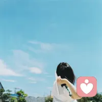 岁月静好，牵一片光阴于流年中，聆听花开的声音；携一缕馨香在生命的路口，芬芳过往。给时光一份浅浅的回眸；给心灵寻一份安暖。始终相信生命中的某些东西，深藏在心中，永远不会老去。早安。