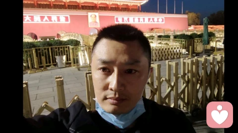 婚姻\n \n好的婚姻，是彼此的避风港，也是各自成长的沃土。允许对方有独立的空间，尊重彼此的梦想与追求，在困难时携手面对，在平淡中制造惊喜。愿我们都能在婚姻这场