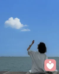 红鸾暗动，流年开启新的情缘契机。单身之人有望邂逅契合知己，有伴之人易遇情感磨合考验。很多人分不清身边人是否值得相守，也摸不准自己的姻缘何时落地。缘分讲究时机与命格契合，强求只会徒增烦恼。解读流年情感运势，帮你避开情路波折，找准相逢时机，安稳奔赴属于自己的圆满情缘。配图