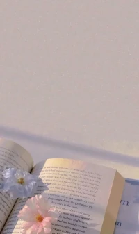 深夜復盤時，我總盯著待辦清單上的未完成項懊惱：我怎么又拖延了？直到讀到心理學中的元認知概念——原來那些自我否定的瞬間，不過是被自動化思維綁架的產物。 心理學研究證實，大腦存在兩種運行模式：一種是快速、直覺的系統1，習慣用我不行做不到給行為貼標簽；另一種是緩慢、理性的系統2，負責覺察與修正。真正的成長，始于對系統1的觀察與干預。 上周我嘗試用情緒標記法：當焦慮涌來時，先在便簽上寫下這是對失敗的恐懼，而非陷入情緒漩渦。奇妙的是，當思維從被情緒淹沒轉為觀察情緒，那些曾讓我寸步不行的心理障礙，竟慢慢松動了。神經科學研究也支持這一點——持續的認知重構能重塑大腦神經回路，讓積極思維逐漸成為新的自動化反應。 成長從不是對抗自我的苦役，而是學會以心理學家的視角，溫柔地拆解內心的舊程序，再耐心安裝更適配的新系統。當我們開始覺察每一次情緒波動背后的心理機制，每一次自我對話都成了進化的階梯。配圖