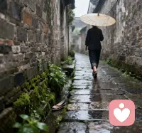 ?? ? 四行晨啟哲思
?破曉時釉色流淌，錨鏈聲驚散薄霧
?莫候完美叩門——推開門框住天光
?踏碎猶豫的霜，足跡蜿蜒成星河
?此刻心跳節拍，永恒正落筆成詩

2025年09月15日，星期一
乙巳年七月二十四
白露第二候第四天

早安