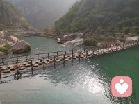 當孤獨感來襲，不要急于逃避。試著靜靜地感受它，像觀察云朵一樣觀察自己的情緒，不評判不抗拒。配圖