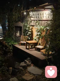 真正的成长，常常不是被讲道理讲出来的，而是在一次次“可控的失败”(失败后可以复盘、调整、重来)中，自己体验、反思、调整出来的。父母要做的，是处理好自己的焦虑，守住安全边界，耐心守望。孩子会在这些跌倒里，慢慢长出属于自己的力量。配图