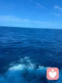 這個世界本來就是這樣的，你會認識形形色色的人，會遇到無法理解的惡意，會感到失望，但是只要過去了，你就會發現，其實這些是在提醒你不要成為他們一樣的人。
經歷的意義，在于引導你，而非定義你。記住深淵可以凝視，但不要駐足。? ? ? ? ???配圖