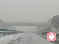 人生难免风雨路，砥砺前行做自我！