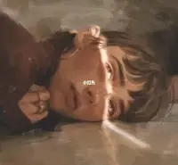 当你身处荆棘中，当下肯定会很难受，很痛过，觉得生活已经没有了任何意义，但是，请你在坚持一下，熬一熬，你一定会在黑暗中找到自己的曙光！相信我！