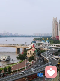 幸福是模糊的。唯有痛苦是高清。
人，可以擁有愛。但不能依賴愛。
真心瞬息萬變。自己才是自己的靠山。配圖