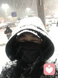 八號當鋪不歸路，只能典當不能贖，些鋪只許物換物，沒有付出怎醒悟，醒悟此生已作古，再無歡喜再無苦，紅塵來去皆虛度，黃泉身影漸去無配圖