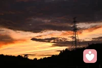 改變自己最快的方式，就是做自己害怕的事情，勇士腳下沒有絕路，懦夫眼前盡是懸崖。殺死心中所有的恐懼！配圖