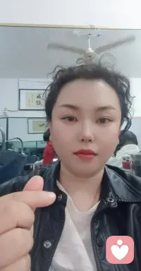 给自己找个爱好并坚持它，学唱歌三年多了，感谢老师们的陪伴，心情好，是自己找的。心情不好也是自己找的。