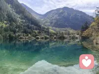 生活難免有小插曲，像咖啡里的苦味，但你可以自己加一勺糖。與其抱怨烏云，不如抬頭等風(fēng)來(lái)；與其糾結(jié)困境，不如動(dòng)手解難題。今天的你，比昨天更接近目標(biāo)，繼續(xù)向前吧！配圖