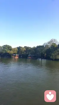 善良是一場有序的輪回：善良如光，流轉(zhuǎn)不息。你的每一次默默付出，終會化作溫暖，在某個時刻悄然回歸，照亮彼此前行的路。