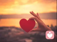 如果一個人總是影響你的情緒，
讓你煩躁，讓你不安，
而你自己又無法改變的時候，
也許離開是最好的選擇離開某些人，
不是因為他們不好，而是和他們在一起時，自己不好。?配圖