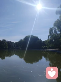 別讓任何人和事，消耗你內(nèi)心的晴朗。”時間永遠是答案，路很長開心就好~
把光照進心里^_^