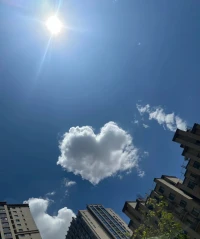 云朵都是有愛的配圖