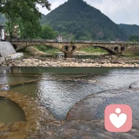 追求个人成长的途中，不再为满足社会期待而活。让生活变得有趣，爱人之前，请先爱自己。心灵干涸的人，拿什么去滋养别人呢？问君哪得清如许，唯有源头活水来！