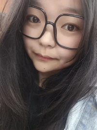 别担心“说不好”，也别怕“想不通”。倾诉本身就是一种疗愈，而我，只是那个安静的陪伴者，陪你走过这段需要被倾听的路。