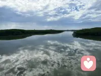 沒有傘的人從來都不應該只是站在原地等待，命運從來不會因為你的軟弱而對你有絲毫的憐憫。只有努力向前奔跑、拼盡全力，才能改變自己的命運。配圖