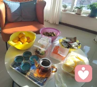 秋天溫暖的午后????
?慵懶的太陽＋精心的茶點＋三五好友
天馬行空，?預付一下抑郁情緒????