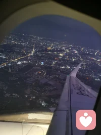 你崇拜的人身上，藏著你的品位和志趣，你厭惡的人身上，藏著你的底線和原則。在高認(rèn)知的環(huán)境中，多表達(dá)你的真誠，在低認(rèn)知的環(huán)境中，多展示你的強(qiáng)大。

在崇拜與厭惡中，照見自我，以人為鏡，以己為尺，可明得失。配圖