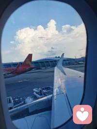 你崇拜的人身上，藏著你的品位和志趣，你厭惡的人身上，藏著你的底線和原則。在高認(rèn)知的環(huán)境中，多表達(dá)你的真誠，在低認(rèn)知的環(huán)境中，多展示你的強(qiáng)大。

在崇拜與厭惡中，照見自我，以人為鏡，以己為尺，可明得失。配圖