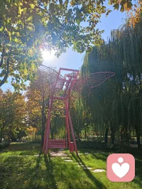 松手比緊握更需要勇氣。配圖