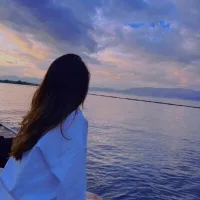 认知不同，三观不同的时候，
就不要勉强自己了，
同频共振，相见恨晚，
才是最舒服的关系。