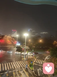 哪路神仙在渡劫
?雷劫雨劫一起上
?炸的這么猛??