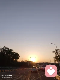  不负春光： 
收工恰在余晖里，且把风尘换春风。
回家，揽一份人间烟火。🎆配图