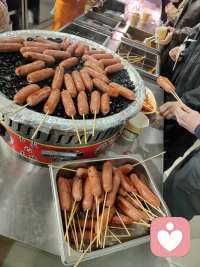 不赖床的日子里，连烦恼都追不上我。因为我已经跑在时间前面了。配图