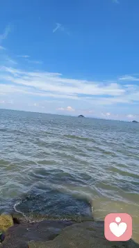 邊界是溫柔的防線，
不把自己的期待強(qiáng)加于人，
也不委屈自己迎合他人。?
允許不同的生活方式存在，
保持恰到好處的距離，
關(guān)系方能溫暖又長(zhǎng)久。配圖