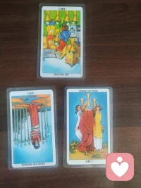 接納所有情緒， 
允許自己暫時停下。 
靜觀內心波動， 
你本自具足力量。
 深呼吸，慢慢來。配圖