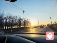 偶尔放空不是浪费，是给心腾出位置呼吸。配图