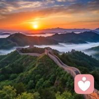 昨天的太陽曬不干今天的衣裳，
放下行囊，輕裝上陣。
每一個黎明都是生命慷慨的贈予，
讓你有機會，
把新的故事寫進時光里。配圖