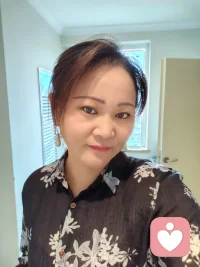 生活不會刻意虧欠誰，它給了陰影，必在不遠處撒下陽光配圖