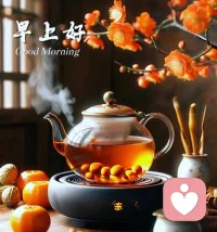 人们常为不被接受而苦恼，习惯了过分在自己身上找原因。
试着卸下负担，让自己不困在他人的眼光里。前行路上，好好照顾自己，用积极的姿态拥抱日常，用踏实的行动治愈焦虑。
新的一天，愿你和自己击掌，与生活相拥，用心感受当下的美好。