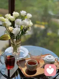 悲伤并不会因为压抑而消失，只有被看见、被表达，才有可能慢慢被接纳。
当他允许自己同时拥有悲伤和快乐时，真正的改变才会发生。