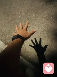 人活到極致
終將明白
最深的慈悲
是允許自己不在慈悲配圖