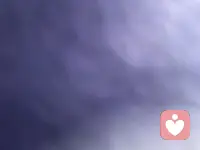 莫言在<晚熟的人中>說真正的強(qiáng)大不是忘記 而是接受 接受分道揚(yáng)鑣 接受世事無常 接受孤獨(dú)挫敗 接受突如其來的無力感 接受自己的不完美 接受困惑 不安 焦慮和遺憾 調(diào)整自己的狀態(tài) 找到繼續(xù)前行的力量 成為更好的自己 是的 與其苦苦的想忘記 不如坦然接受 接受你最閃耀的時(shí)候 不驕傲 接受你最糟糕的時(shí)候 不氣餒 接受你最平淡無奇的時(shí)候 不放棄 正如王朔對(duì)女兒說 內(nèi)心強(qiáng)大到混蛋 比什么都重要