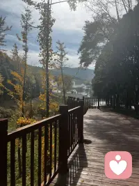 ?????????? ???????????????

成年人的體面
是把彷徨藏進得體微笑??
把焦慮壓在沉穩(wěn)腳步下
不必慌張??
每個人都在自己的
迷霧中摸索前行??
你的鎮(zhèn)定
是穿越迷茫的鎧甲??
繼續(xù)向前走
那些假裝從容的?????♀?
終會踏出真實的道路

早安！親愛的你??
早安！周中快樂??