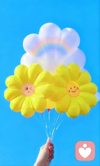 “生活不斷叩響我們的大門，試圖推開我們的窗子，好讓我們看到更多；如果我們出于恐懼鎖起了門，拴上了窗戶，那叩門聲只會變得更響。我們越是緊抓任何形式的安全，生活就越是步步緊逼。我們越是害怕，越是封閉自己，我們的痛苦就越強烈，因為生活不會不侵擾我們。”配圖