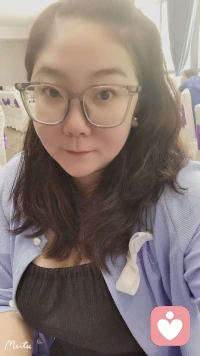 相處融洽，自然舒服，互相取悅，你寵我像孩子，我崇你是英難
你知道心疼我的不容易，我懂得寵著你的小情緒，就是這樣你進時我知退，我強時你示弱，你確定他不會離開，這是安全感。你確定自已不會離開，這是歸屬感。雙方都確定不會離開，這是幸福感。最好的愛情是：始于心動，終于白首，擁之則安，伴之則暖。配圖