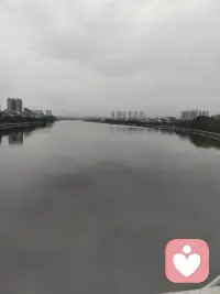 你好，你慈悲，也許別人不領情，但是首先滋養你自己。配圖