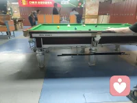 下雨的下午，打球就是最好的安排！甭在意什么煩惱，注意力只在球桿的盡頭??????配圖