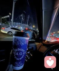 人生得意須盡歡，喝完奶茶再搬磚……????配圖