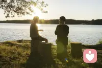 学习心理学的四大目标：

1.提升自我价值

一个人对自己价值的评断、信念或感受决定其内在的力量，学心理学给自己多一些的正向信念和经验，来创造较高的自我价值。

2.成为较好的抉择者

人生就是由一个接一个的选择构成的，选择总是面临取舍，因为人总是会面对资源不够和生命有限的困境，任何选择都有利又有弊，因此产生内在冲突导致内在秩序混乱。

心理学能让你解构自己的内在秩序，并对内在进行优化，明确优先级，从而有一套属于自己的内在价值评判体系，之后人生的路便明晰起来。

3.更加负责任的活着

心理学鼓励人们对他们的内在经验及外在行为更加负责任。

感受、思想及期待都是属于我们的，我们可以驾驭它们。

4.更加一致性趋近于“知行合一”

接触真正的“自己”,激发正向的生命力，自由的看,听、想、感，来代替应该怎样怎样。