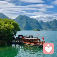 一年不过36个十天而已。
若十天一见，一年只有36次；
若三十天一见，一年只有12次；
若六十天一见，一年只有6次。
 
人生是一场相逢，生命是一场别离。
趁时光未老，去见想见的人，看想看的风景。