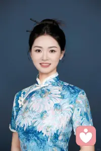 相逢的意义，在于彼此照亮。在一路同行的时光里，
互相温暖，各自成长，慢慢活成更好的自己，不问结局，不问过往，所有不期而遇的相逢，都是生命里最美的一程风景。配图