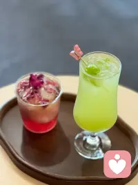 相遇的意义从来不是永远在一起，而是有人曾把你从孤单里拉出来，你因为那个人见过更好的世界，更温柔的自己，是那段时光真真切切照亮过你，变成你身上的一部分