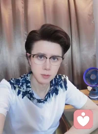 我不敢說 能讓你成為世界上最富有的人，但我保證會讓你成為最幸福的人。我的愛或許沒有華麗的辭藻，卻藏在每一次的陪伴與付出里，要用一輩子來證明。配圖